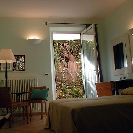 Locanda Conchiglia D'Oro Varigotti Dış mekan fotoğraf